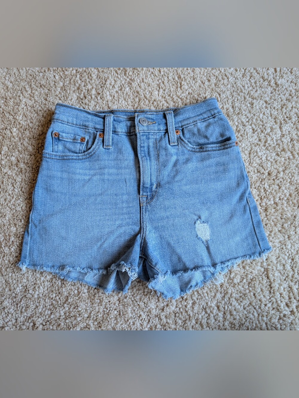 Levi's High Rise Denim Cutoff Shorts Light Wash Distressed Size 26